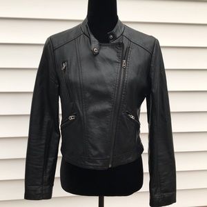 Forever 21 Women’s faux leather jacket vegan coat